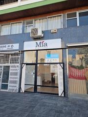 Locale commerciale in Avenida Familia de Betancourt y Molina 8
