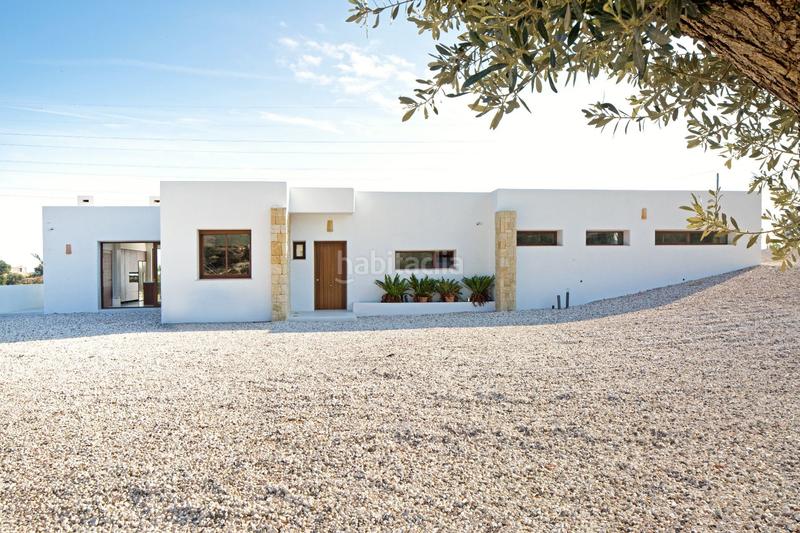 Foto 1c4972da-0125-4f6d-9be8-75b4d2dbbb38. Chalet in cv759 km 6 in balcón de Finestrat-terra marina Finestrat