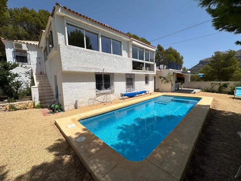 Foto 6a4e6021-537c-4507-8938-09c429193fd3. Chalet mit pool in Finestrat pueblo Finestrat