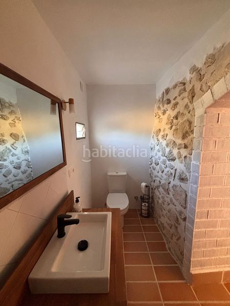 Foto 87670d10-9640-4b68-b246-b9fb3755658a. Masia a foies de baix a Relleu