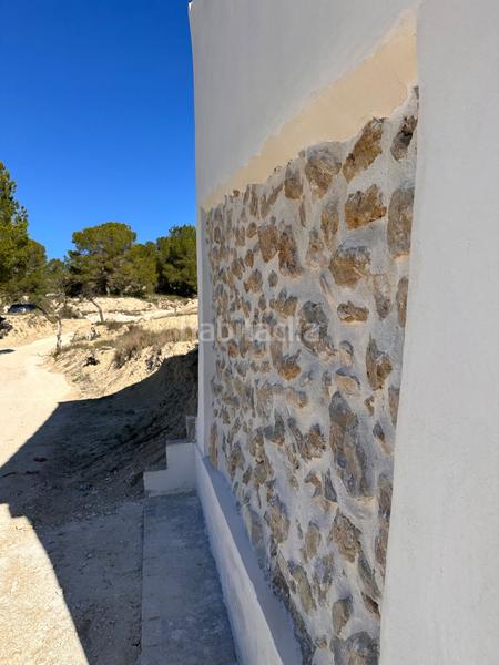 Foto d6cfbec7-5f67-40c2-bad9-750056849f7c. Finca rústica a foies de baix a Relleu