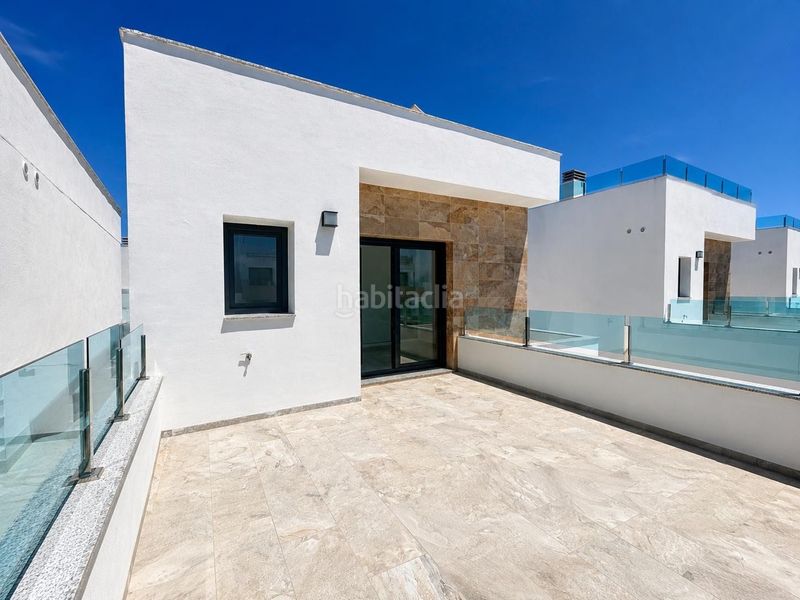 Foto f1021c3a-83ed-4b52-936a-c0c07824fd3d. Casa amb piscina a La Alberca Polop