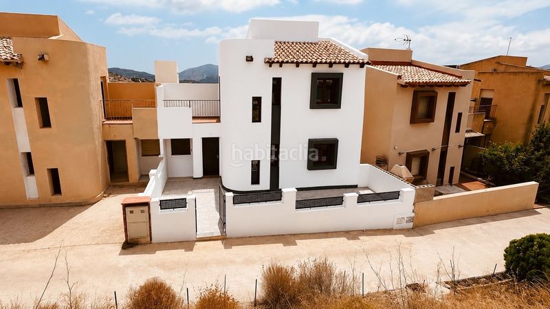 Foto 5e183da0-a257-4cd7-acc6-95183510582a. Casa a Relleu