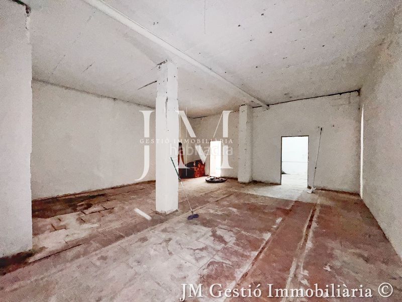Foto d005694a-ddfc-4285-92dc-0fe7ab8a3a5f. Casa amb xemeneia calefacció aparcament piscina a Rubí