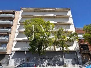 Edifici a Avinguda de Santa Eulàlia 183