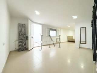 Maison jumelée à Poble Nou. Oportunidad!! casa de 100 m² en zona raval d’amalia, sabadell