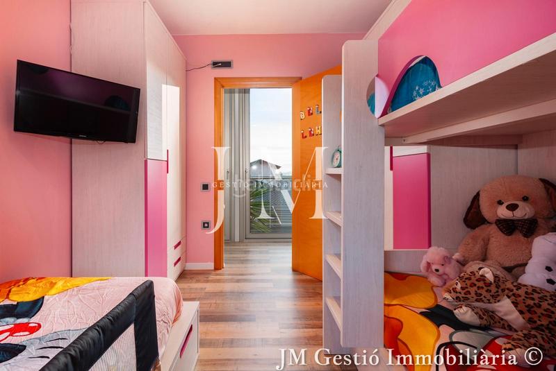 Foto 001cbe9c-a6b7-4e7d-b650-3f61fc07c418. Haus mit kamin heizung parking pool in Ullastrell