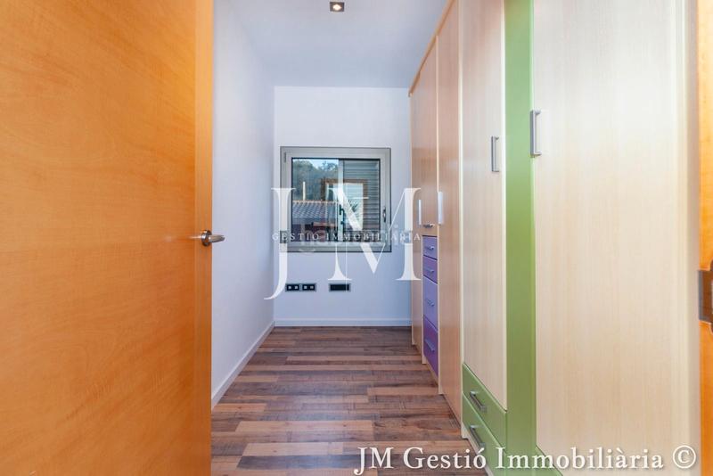 Foto 28ec1664-aae1-4a22-92f7-4e9064b89f21. Haus mit kamin heizung parking pool in Ullastrell