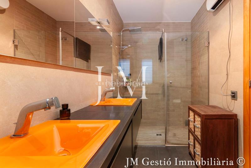 Foto 2b57ebf1-0fe3-4d1f-8570-37ad3b79afe8. Haus mit kamin heizung parking pool in Ullastrell