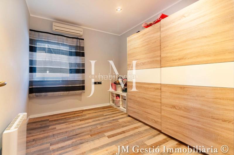 Foto 65c6fb38-6c2e-464d-8414-196e57c8e6d5. Haus mit kamin heizung parking pool in Ullastrell