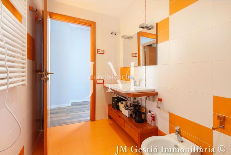 Foto d224357b-de0e-41e8-a9f8-c0f133b85deb. Haus mit kamin heizung parking pool in Ullastrell