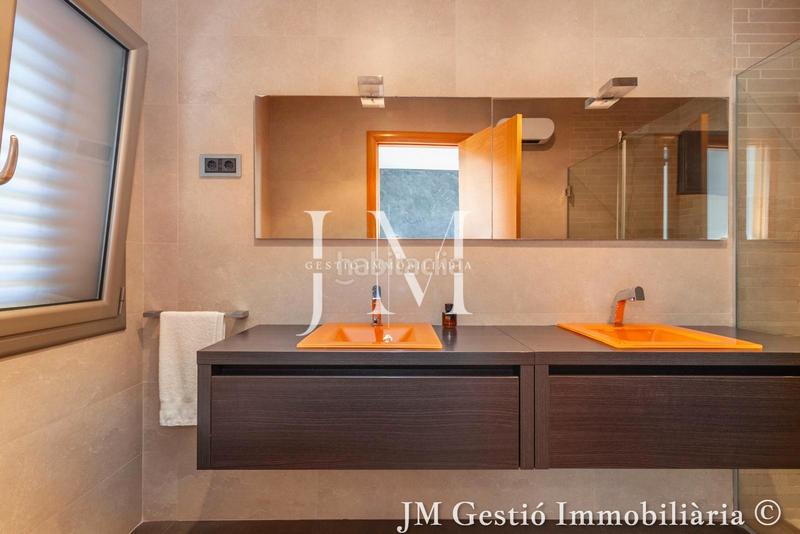 Foto ec036ed5-9921-4eb4-b203-ccd8b6e66675. Haus mit kamin heizung parking pool in Ullastrell