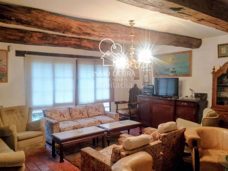 Foto f9299f97-7640-4af8-a8c1-ae064ec72776. Casa adossada amb calefacció a Cudillero
