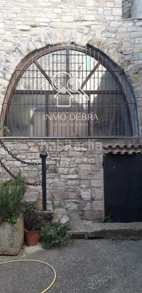 Foto b3d085fe-cdfd-476b-bca9-a0f28e9cfe50. Edificio in Conesa
