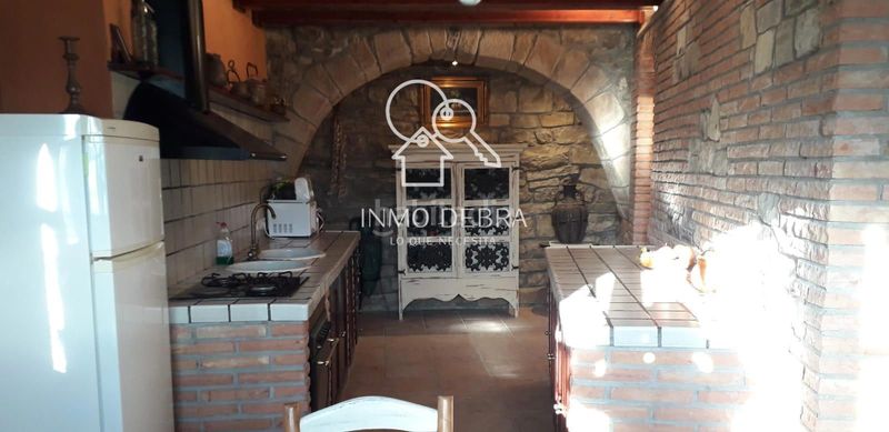 Foto fd9d2104-9b66-41ee-acbd-ea202342e05b. Edificio in Conesa