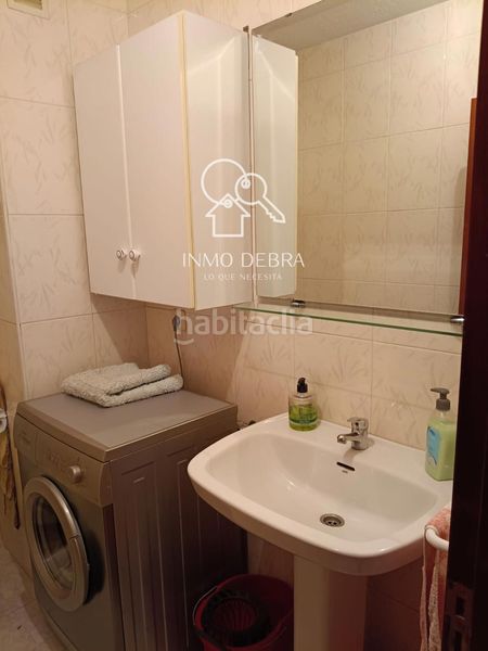 Foto 0ab542db-9448-4bbe-bef7-2bbc58900e91. Pis amb calefacció aparcament a Grado