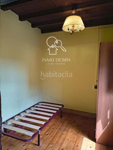 Foto e8fd83e6-0a05-43bf-b102-18bab331cc6f. Casa amb calefacció a Salas