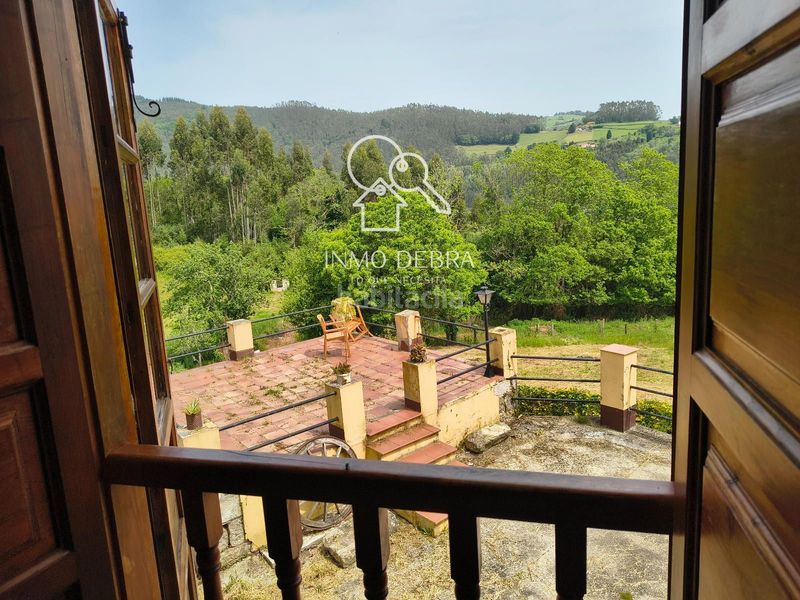 Foto f4d51354-faf5-465d-a907-6c4d3b096037. Casa amb calefacció a Salas