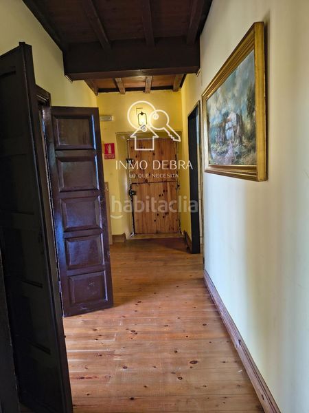 Foto f960d91d-255c-426c-9f65-4c6e06a823e3. Casa amb calefacció a Salas