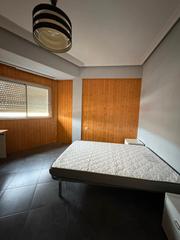 Miete Etagenwohnung in Calle zarzuela 8. Se alquila piso en elda