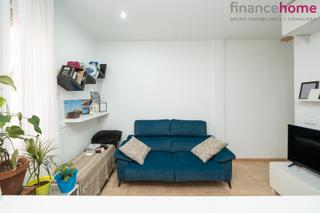 Etagenwohnung  Calle de antonio zamora. Finance & home vende acogedor piso en el barrio de la latina.