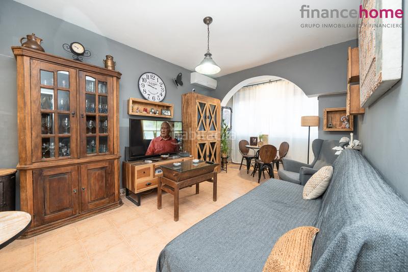 Foto 98a79d6f-4e2f-49a8-b294-669c92e33aec. Etagenwohnung mit heizung in Buena Vista Madrid