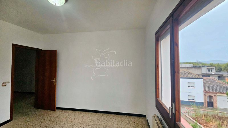 Foto 15d96b9f-afd9-43b4-b8a8-f8474bc6763d. Casa amb xemeneia calefacció aparcament a Centre Vidreres