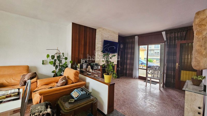 Foto 44a6f600-6c16-46c6-aea0-df552e74a7fc. Casa amb xemeneia calefacció aparcament a Centre Vidreres