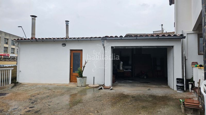 Foto 47ae7086-f93b-4eb0-b940-ac3dfd845103. Casa amb xemeneia calefacció aparcament a Centre Vidreres
