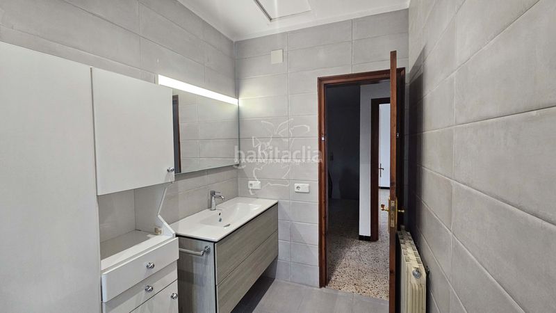 Foto 5c7c0ce3-2993-494a-87d9-d227f576af02. Casa amb xemeneia calefacció aparcament a Centre Vidreres