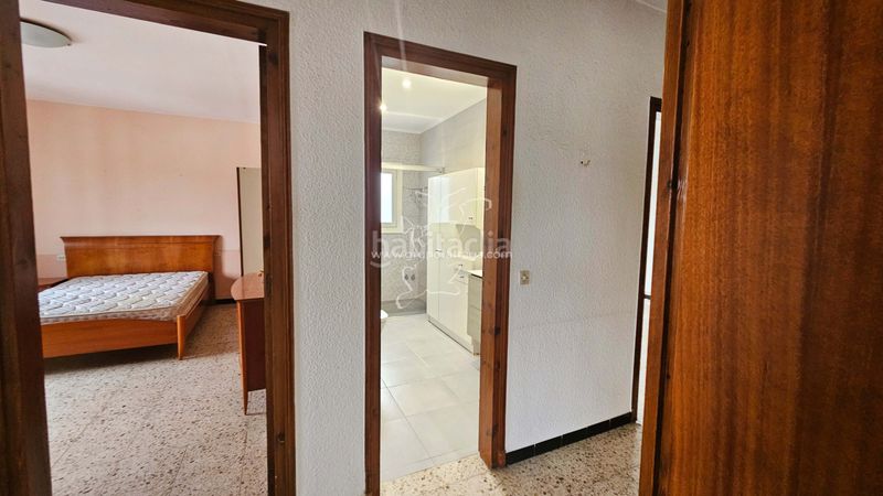 Foto 6c1e367a-5e83-4282-aff8-b8267ebb8f25. Casa amb xemeneia calefacció aparcament a Centre Vidreres