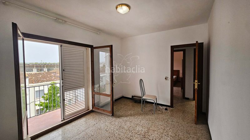 Foto a830cfbe-d073-4bbb-bcd5-7359a66beac0. Casa amb xemeneia calefacció aparcament a Centre Vidreres