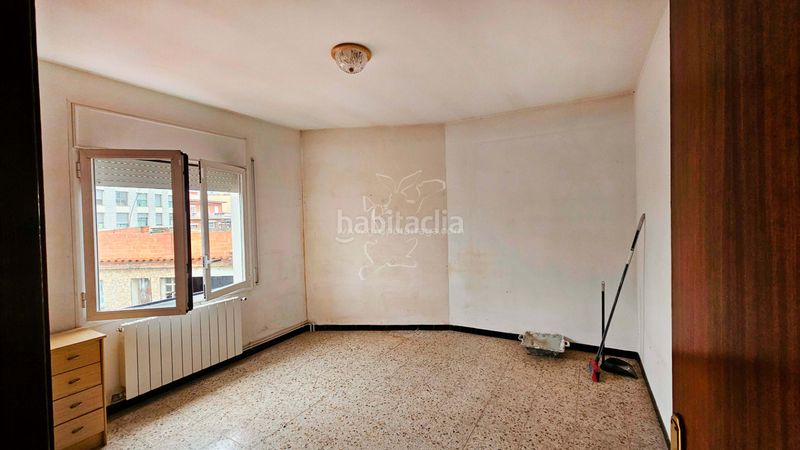 Foto bb3a1a59-dd20-464b-9f45-08207eaa1a5c. Casa amb xemeneia calefacció aparcament a Centre Vidreres