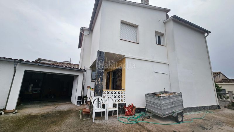 Foto d964a40c-3211-4641-b761-090050813178. Casa amb xemeneia calefacció aparcament a Centre Vidreres