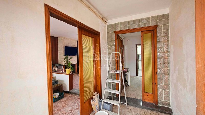 Foto ef2b767a-e481-4cc3-a5cb-7bf8cf838203. Casa amb xemeneia calefacció aparcament a Centre Vidreres