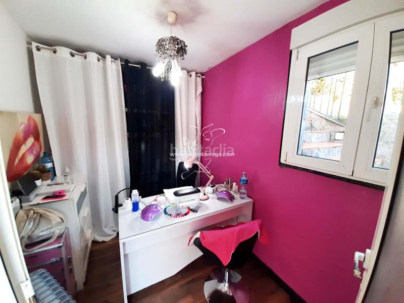 Foto 251e9351-d8e1-436e-a1f3-069db89f4126. Casa amb xemeneia aparcament a Mas Romeu Lloret de Mar