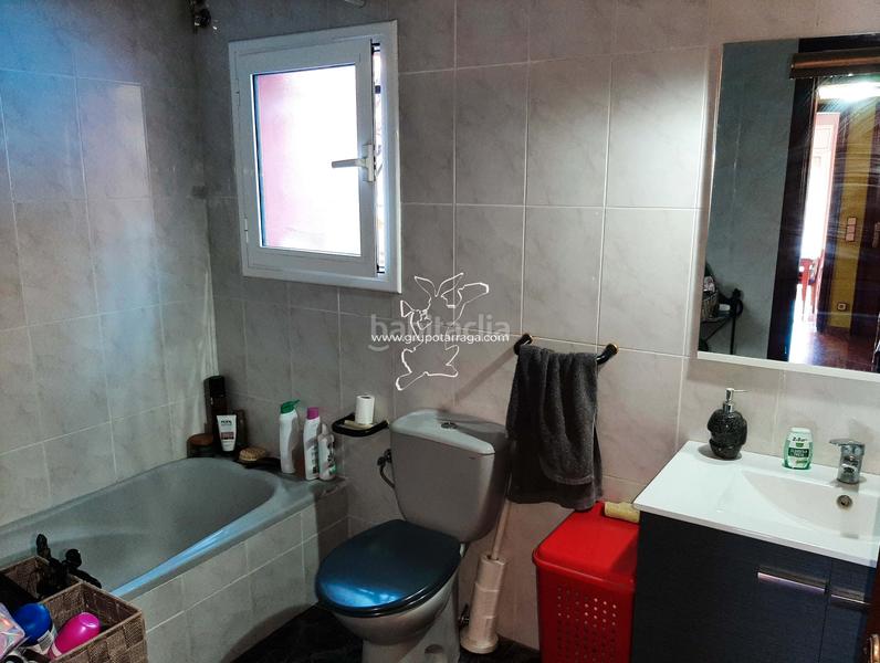 Foto 8c4e8813-c244-4374-a880-f8cb72ba709f. Casa amb xemeneia aparcament a Mas Romeu Lloret de Mar