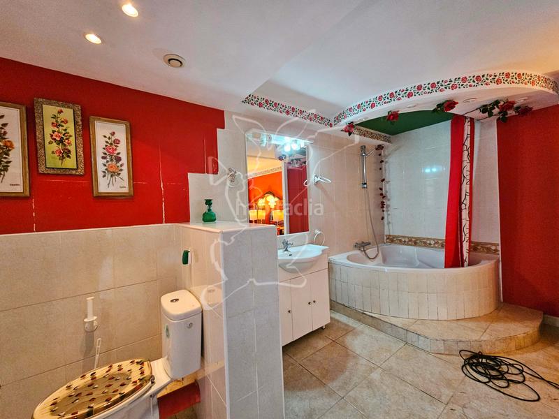 Foto 26e09c60-690a-4588-b861-aa11f24fc862. Chalet avec cheminée parking piscine dans Aiguaviva Parc Vidreres