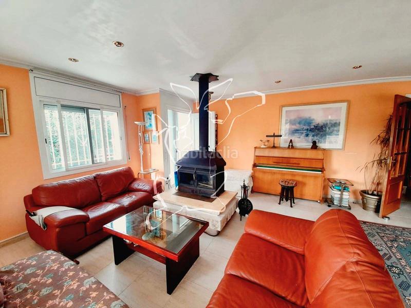 Foto 8ae36848-666c-4de4-858c-675f6cf60f62. Chalet avec cheminée parking piscine dans Aiguaviva Parc Vidreres