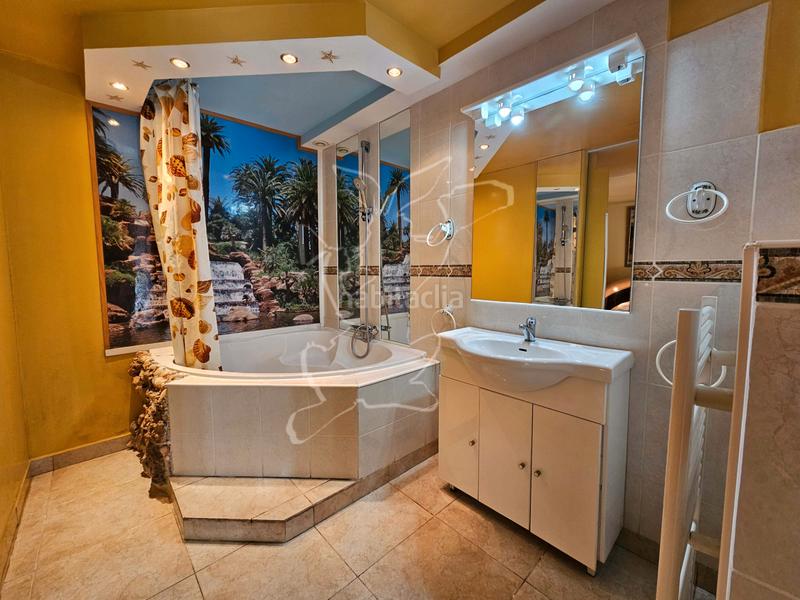 Foto fed59d27-4fd8-426e-84df-f3a3e7385505. Chalet avec cheminée parking piscine dans Aiguaviva Parc Vidreres