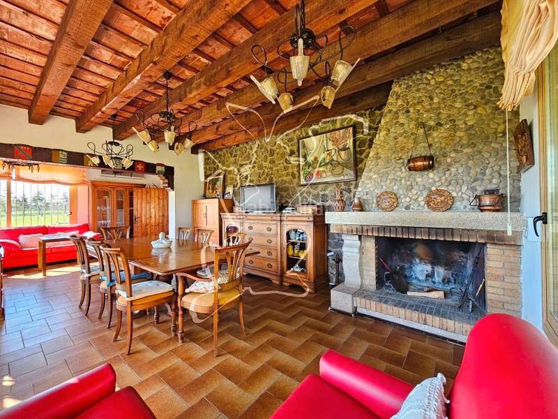 Foto 69d619e4-0d79-42ee-b75d-8e021a844c23. Chalet gt_172 espectacular masía en can burot, en Caldes de Malavella