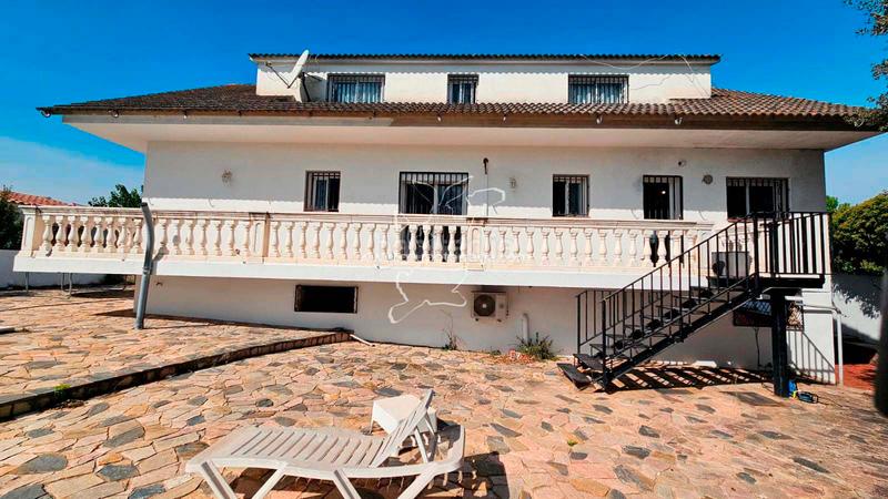 Foto 2bafbf58-561a-405c-9c0e-e295d718a66d. Maison avec parking piscine dans Terrafortuna - Puig Ventós Vidreres