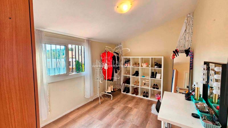 Foto 90dd17cc-0f00-4cf2-afb1-cfdec18607ed. Maison avec parking piscine dans Terrafortuna - Puig Ventós Vidreres