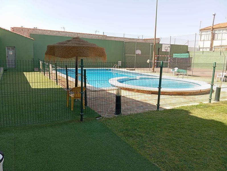 Foto f3990cb9-fb36-47c1-9ae9-f33009925ed8. Casa amb calefacció piscina a Torralba de Calatrava