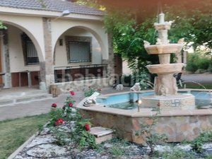 Foto 050af47f-2cca-47d4-b54d-8b760d5b8882. Casa amb calefacció piscina a Ciudad Jardín Ciudad Real
