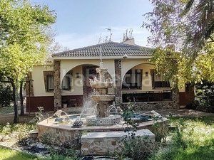 Foto bc3a1b65-86a8-40db-8bde-7fb675e8ff6b. Casa amb calefacció piscina a Ciudad Jardín Ciudad Real