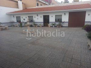 Foto b9263113-6aa2-44e5-a9fa-e86c957b8a6f. Casa a Plaza de Toros Ciudad Real