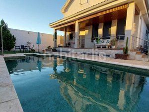 Foto dc0ea3cc-31f1-418e-8176-3a12811371f7. Casa amb calefacció piscina a Ciudad Jardín Ciudad Real
