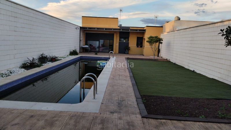 Foto 26b58416-66d8-4f01-8b5b-b24126c2c959. Casa amb piscina a Carrión de Calatrava