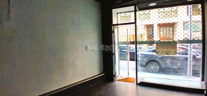 Foto 5db323ea-9147-47cb-b491-f8ddc2f36625. Lloguer local comercial a pintor laxeiro 12 a Plaza Independencia Vigo